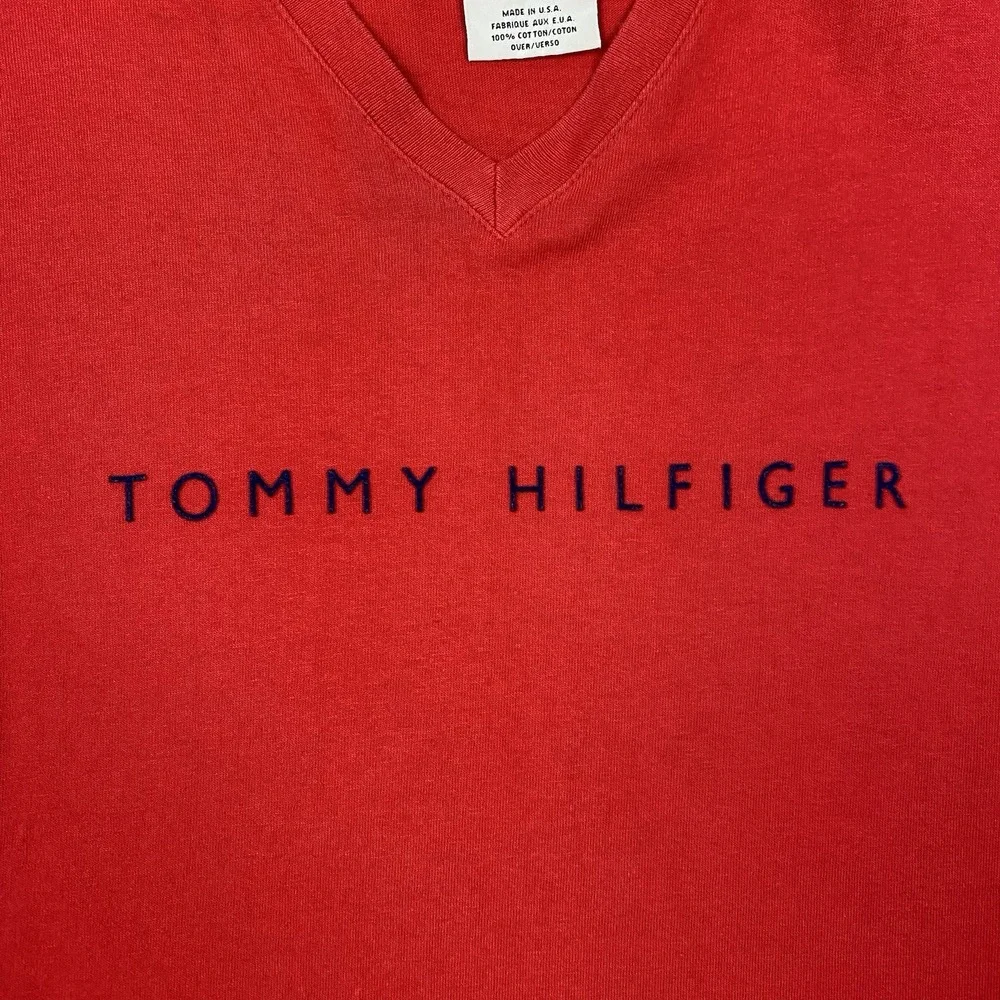 Tommy Hilfiger TShirt Mens Size M Spellout Logo V-neck VTG 90s Made in USA - Picture 9 of 13